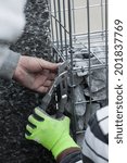 installing the grid with tool