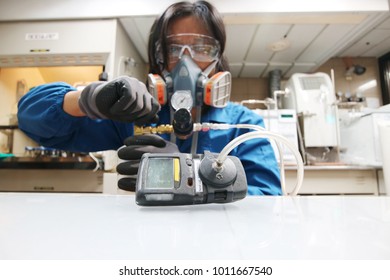 Instrument Technician Is Take Standard Gas For The Job Calibrate Or Function Check Of Personal Gas Tester Or Gas Detector.