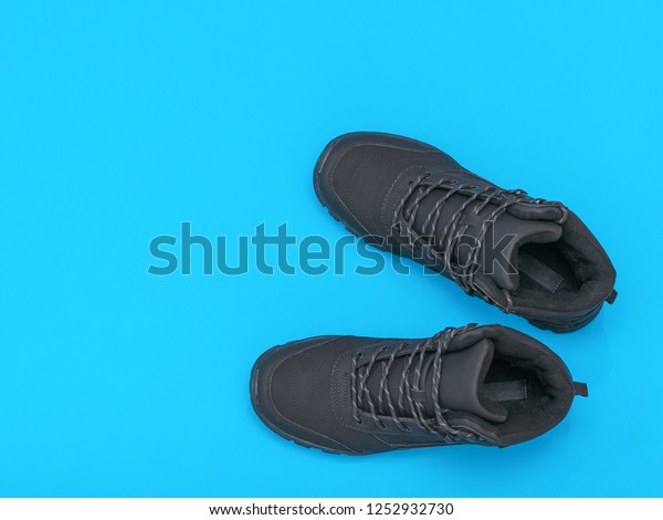 insulated sneakers mens