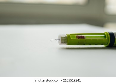 Insulin Pen Needle. Diabetes Devices For Easy Self Injection.