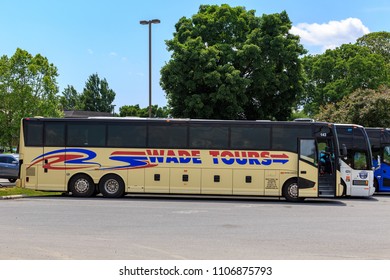 Intercourse, PA, USA - June 5, 2018: Tour Buses That Bring Visitors And Tourists Are Parked At The Kitchen Kettle Complex In Lancaster County, PA.