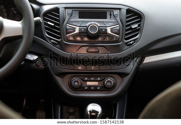 The interior of the car in the daytime.\
Photography in natural\
light.