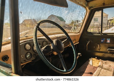 Imagenes Fotos De Stock Y Vectores Sobre Truck Interior