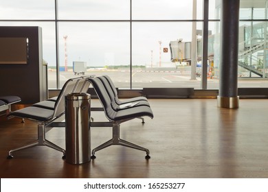 20,115 Airport waiting area Images, Stock Photos & Vectors | Shutterstock