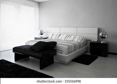 Interior Design: Bedroom With Big Empty Wall