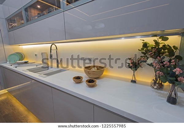 interior-design-decor-showing-modern-600w-1225557985.jpg