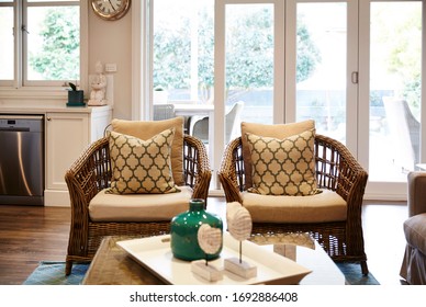 Featured image of post Coastal Chic Lounge Room / Richard leo johnson wall color: