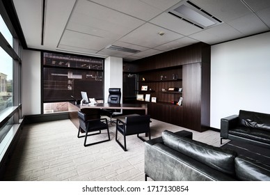 Interior Photography Of A Luxury Corporate Corner Office
