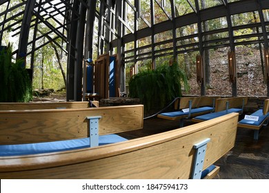 Interior Of The Thorncrown Chapel In Eureka Springs, Arkansas. Pews Face The Front. Picture Taken On October 18th, 2020 Following A Church Service With Limited Capacity Due To The Pandemic.