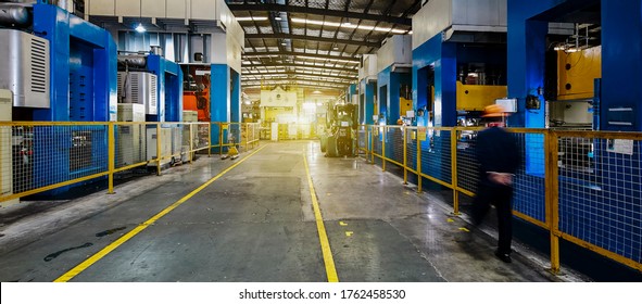 工場内 イラスト の写真素材 画像 写真 Shutterstock