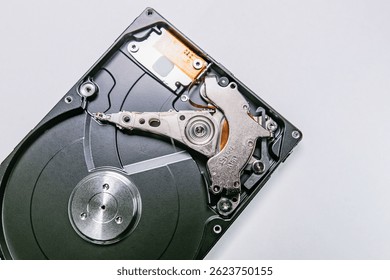 Internal component process structure of high speed solid state mechanical hard drive