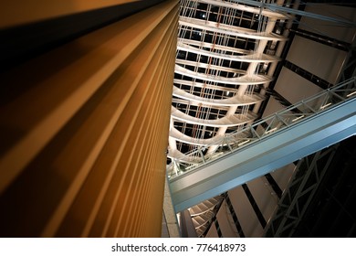 International Forum Interior Tokyo November 2017: The Tokyo International Forum Is A Multi-purpose Exhibition Center Completed In 1996 By Architect Rafael Viñoly