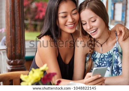 lesbian video for cell phones Pornstar superheroes review