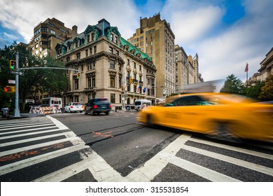 Intersection Of 5th Avenue And 84th Street In The Upper East Side, Manhattan, New York.