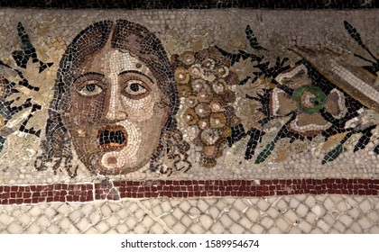 Intricate Roman Mosaic Tiles Backdrop