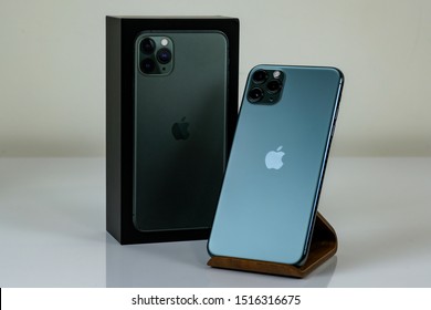 Iphone 11 Pro Midnight Green Hd Stock Images Shutterstock