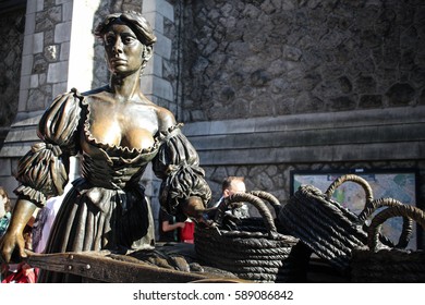 Ireland Dublin: Molly Malone