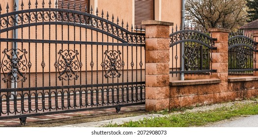 Gate spikes Images, Stock Photos & Vectors | Shutterstock