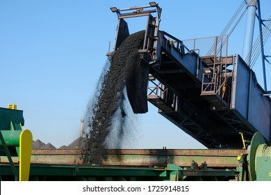 iron ore loading cargo ship 