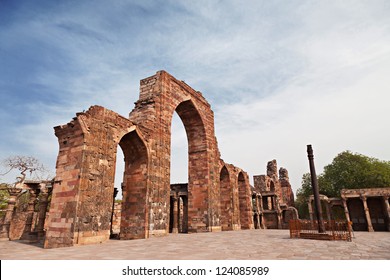 Iron Pillar, New Delhi, India