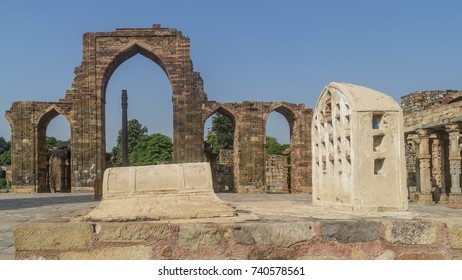 Iron Pillar, Qutb Minar, New Delhi, India