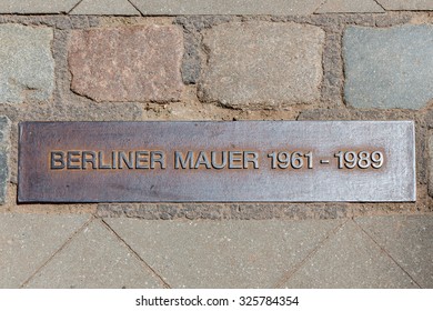 Iron plaque of the Berliner wall near checkpoint Charlie