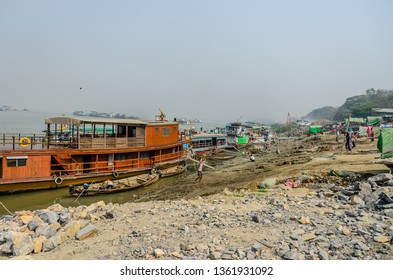 Irrawaddy River, Mandalay, Myanmar (Burma), 06-03-2018. Human Labor At The Riverbank.