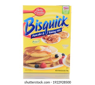 IRVINE, CA - January 05, 2014: Betty Crocker Bisquick. One 96 Oz. Box Of Bisquick Pancake And Baking Mix. Betty Crocker Is A Brand Name And Trademark Of General Mills.