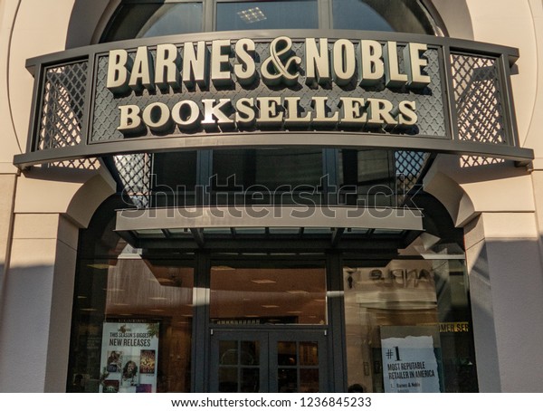 Irvine Ca Usa 11202018 Barnes Noble Stock Photo Edit Now 1236845233