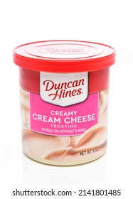 IRVINE, CALIFORNIA - 1 APR 2022: A Can Of Duncan Hines Cream Cheese Frosting.