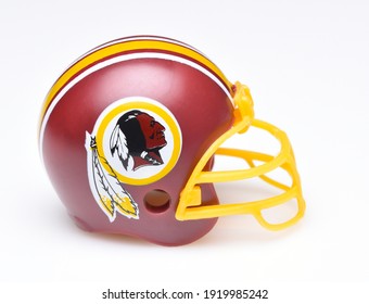 IRVINE, CALIFORNIA - AUGUST 30, 2018: Mini Collectable Football Helmet For The Washington Redskins Of The National Football Conference East.