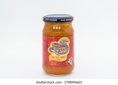 Irvine, Scotland, UK - August 08, 2020: Blue Dragon Branded Thai Red Curry Paste In Recyclable Glass Jar.