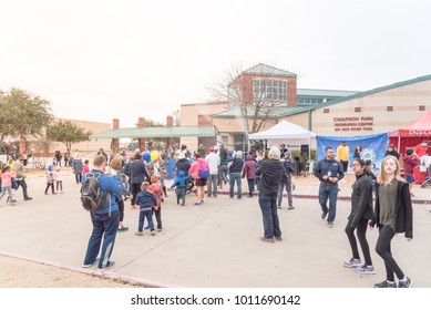 IRVING, TX, US-JAN 27, 2018: 2nd Annual Frost Fest At Cimarron Park. A Free Winter Festival Offering Family Fun Activities. Diverse People, Crowded Enjoy Complimentary Snow Play Area With Fresh Snow