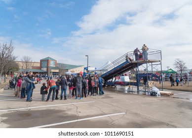 IRVING, TX, US-JAN 27, 2018: 2nd Annual Frost Fest At Cimarron Park. A Free Winter Festival Offering Family Fun Activities. Diverse People Enjoy Complimentary Attractions At Snow Tubing Hill.