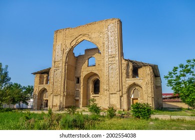 Ishratkhona Mausoleum, Tomb For Women From The Timurid Dynasty, Samarkand, Uzbekistan. Built In 1464.