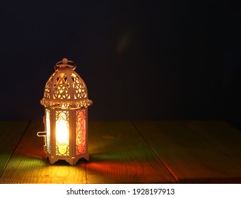 Islamic Greeting  Eid Mubarak Cards For Muslim Holidays.Eid-Ul-Adha Festival Celebration.Arabic Ramadan Lantern .Decoration Lamp 