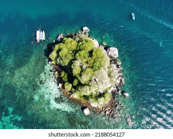 Island hopping in Tioman Island in Malaysia - Shutterstock ID 2188054127