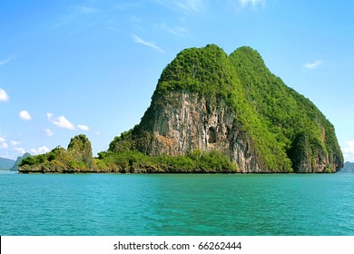 Island in the middle of the sea in Thailand - Shutterstock ID 66262444
