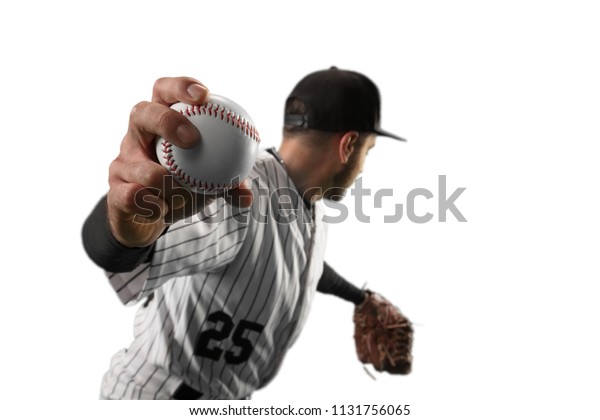 白い背景に野球の単独選手がボールを投げる の写真素材 今すぐ編集