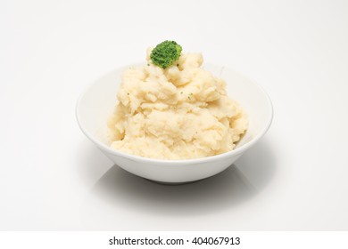 Isolated of bowl of mashed potato on white background.