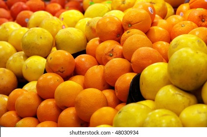 Isolated oranges background