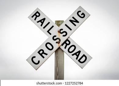 17,984 Railway crossing sign Images, Stock Photos & Vectors | Shutterstock