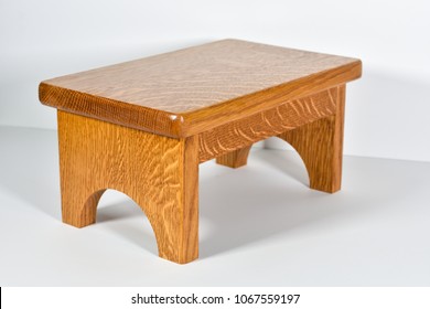 Featured image of post Wooden Single Step Stool - Rustic, early american or contemporary, these stools here are diagrams that will help you create a basic wooden step stool.