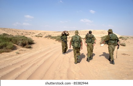 Israeli Soldiers In Negev Desert Fighting Terror