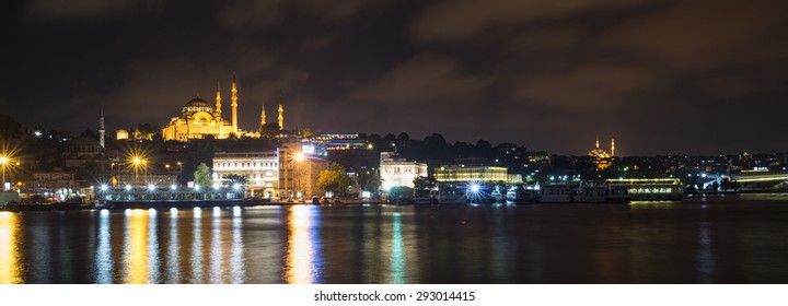 Istanbul 06-16-2014: The City Of Istambul Offers Suggestives Panoramas In The Day And Also In The Night With Unique Views That People From Allover The Worls Comes To Admire