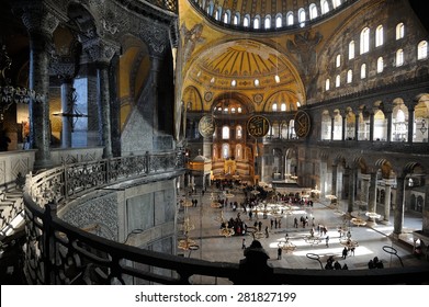 ISTANBUL 2011 -  Interior View Of The Hagia Sophia. The Ceiling Of Hagia Sophia.