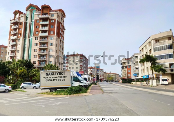 ISTANBUL - APR 19, 2020: The streets of Turkey Cities
were deserted on Sunday. People are only permitted to leave their
homes for specific purposes, such as buying food, travelling to
work 