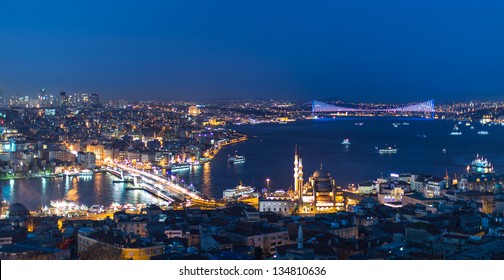 Istanbul City ??view At The Night