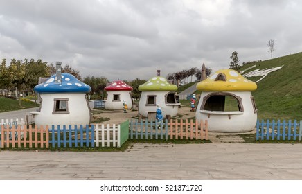 Istanbul , Turkey - 23 November 2016 : Istanbul Bakirkoy Botanical Park , Village Smurfs And Gargamel