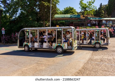 Istanbul Turkey; Battery Powered Cars For Transportation In Büyükada. There Were Phaetons (horse-drawn Carriages) In The Past. 4 July 2022